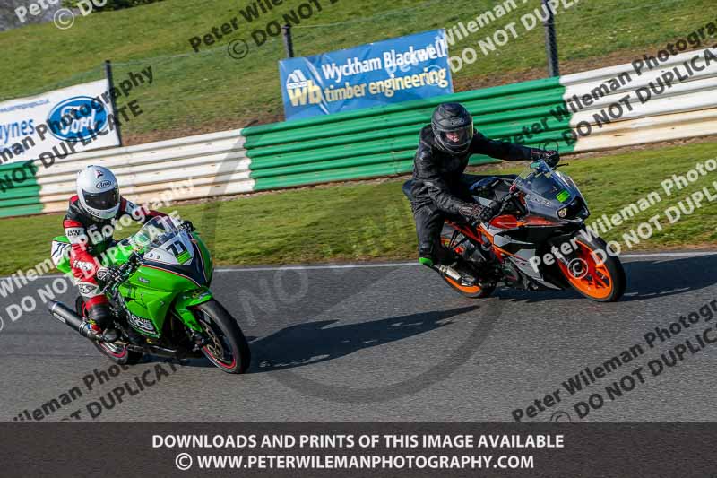 PJM Wedding Photography;enduro digital images;event digital images;eventdigitalimages;mallory park;mallory park photographs;mallory park trackday;mallory park trackday photographs;no limits trackdays;peter wileman photography;racing digital images;trackday digital images;trackday photos